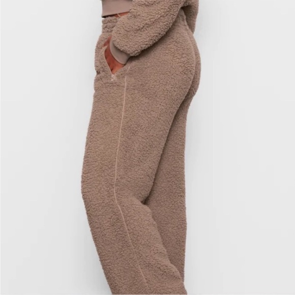 NWT Skims Teddy Sherpa Track Pant - Picture 2 of 11